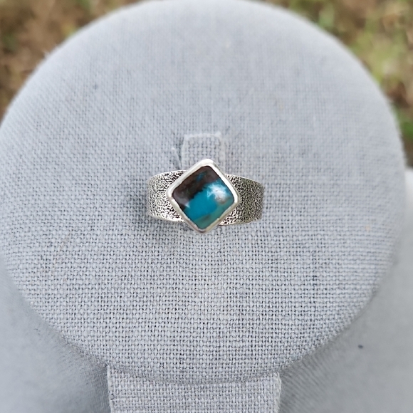 Bisbee Turquoise Ring - Picture 3 of 4